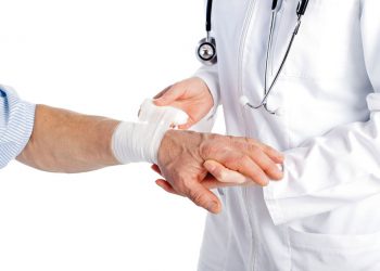 Tại sao nên mua bảo hiểm tai nạn 24/24